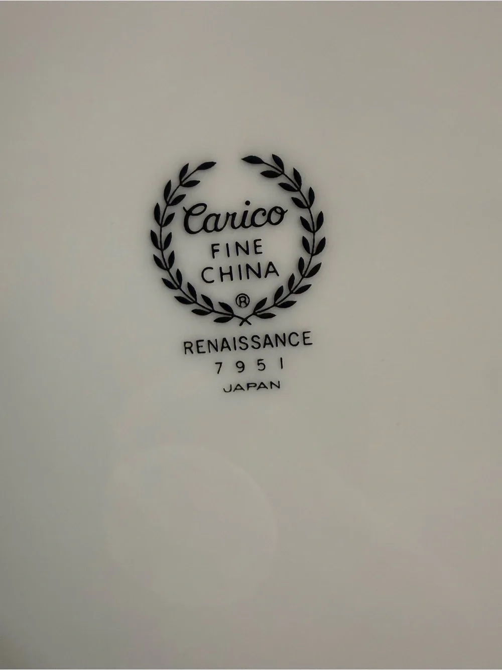 8-Vintage Carico Renaissance 7951 Fine China Set of 8-dinner plates & 7 salad